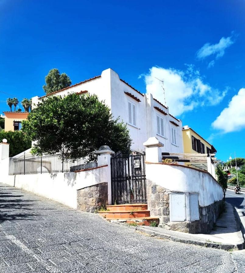 Brecchembe - Holiday Home In The Center Of Lacco Ameno 라코아메노 외부 사진