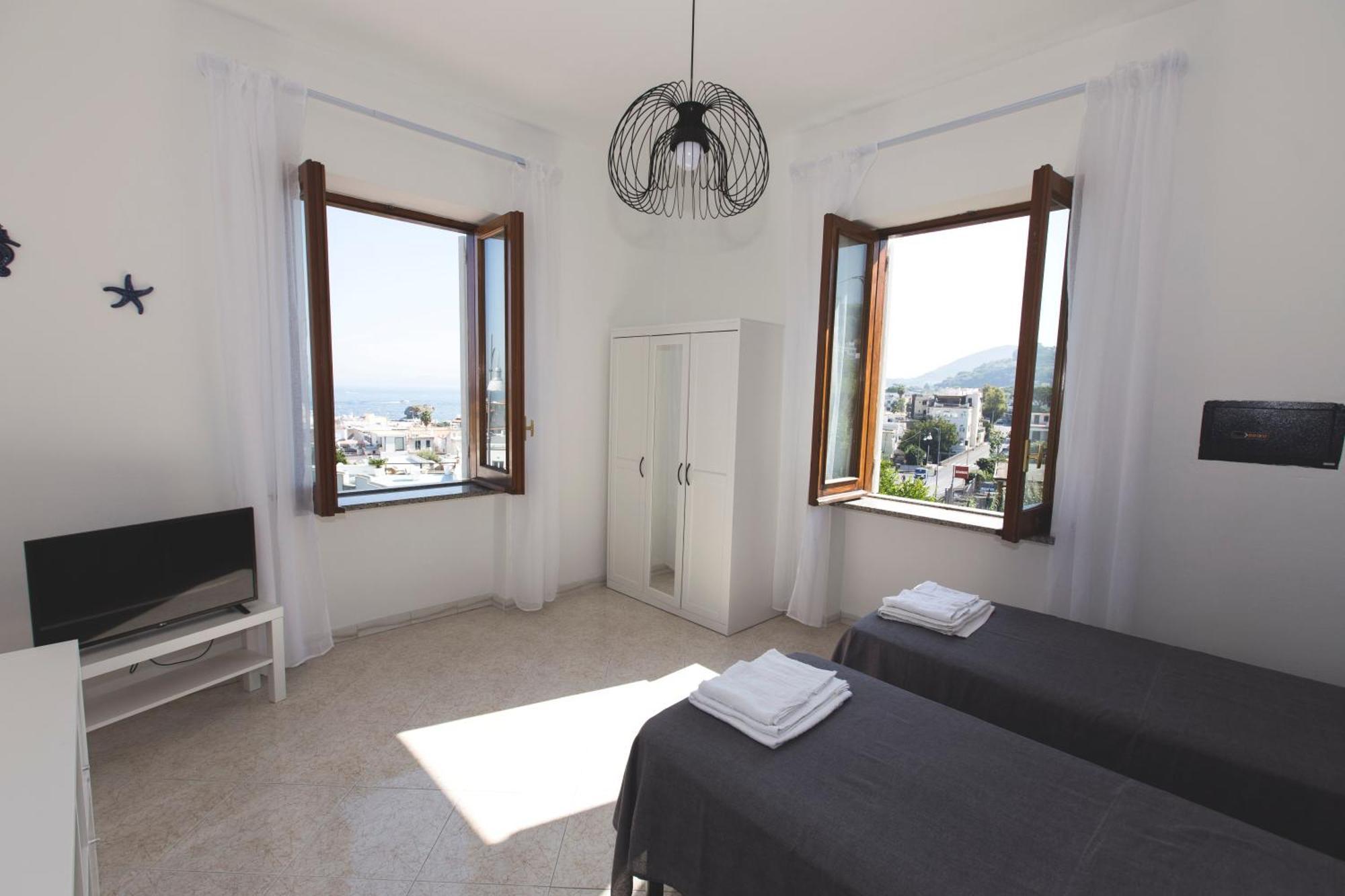 Brecchembe - Holiday Home In The Center Of Lacco Ameno 라코아메노 외부 사진