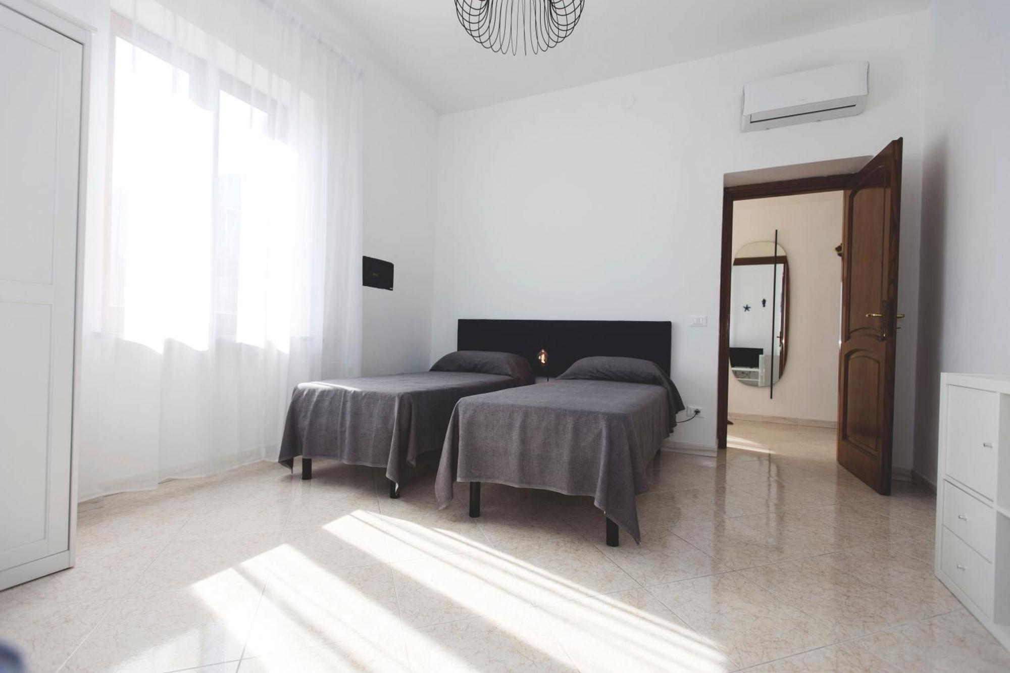 Brecchembe - Holiday Home In The Center Of Lacco Ameno 라코아메노 외부 사진